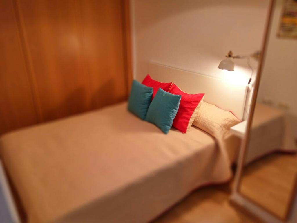 Mitjana Plaza Apartment Malaga Bagian luar foto