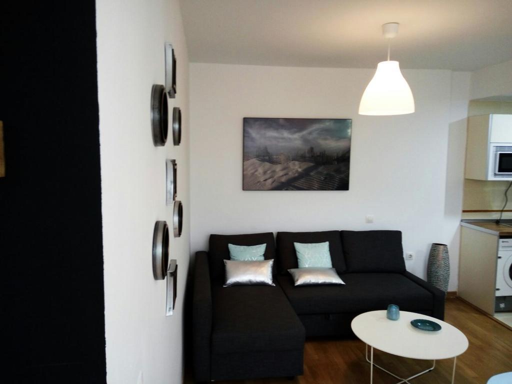 Mitjana Plaza Apartment Malaga Bagian luar foto