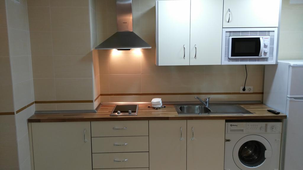 Mitjana Plaza Apartment Malaga Bagian luar foto