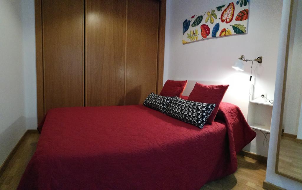 Mitjana Plaza Apartment Malaga Bagian luar foto