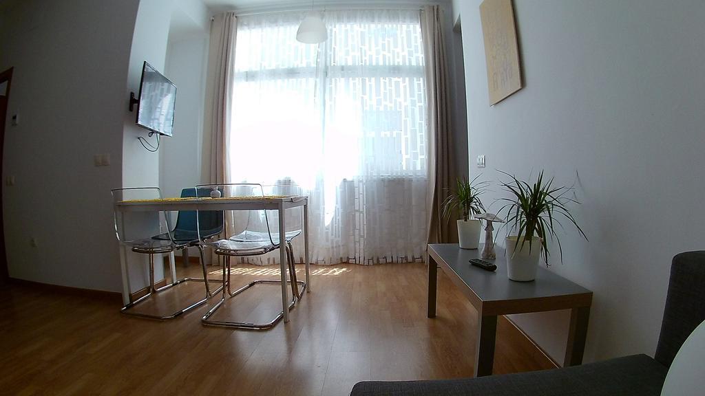 Mitjana Plaza Apartment Malaga Bagian luar foto