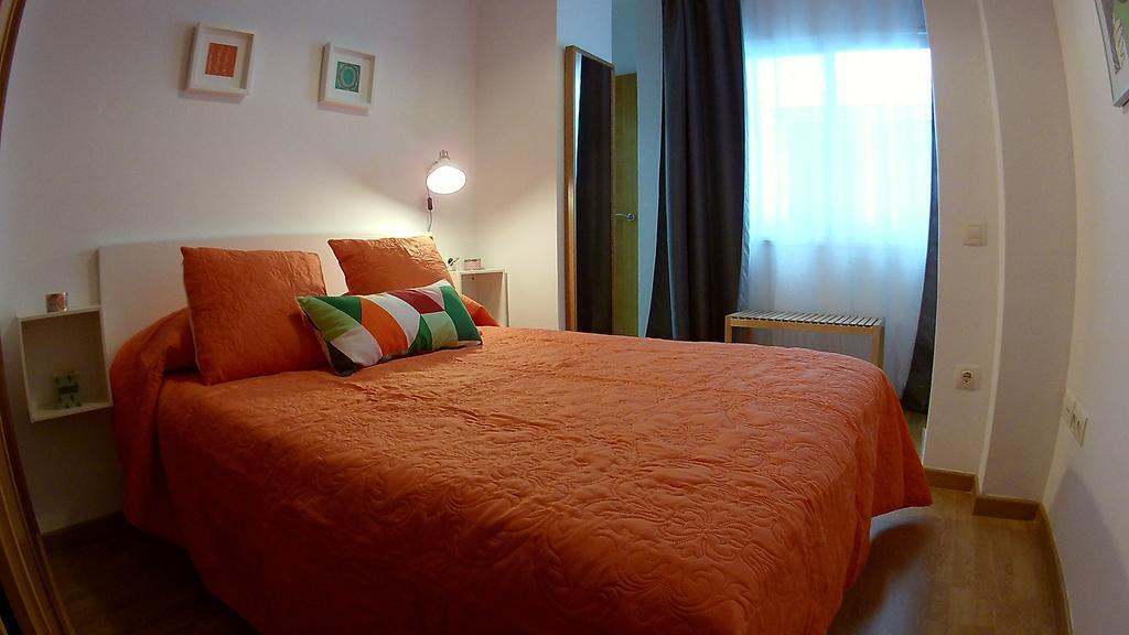 Mitjana Plaza Apartment Malaga Bagian luar foto