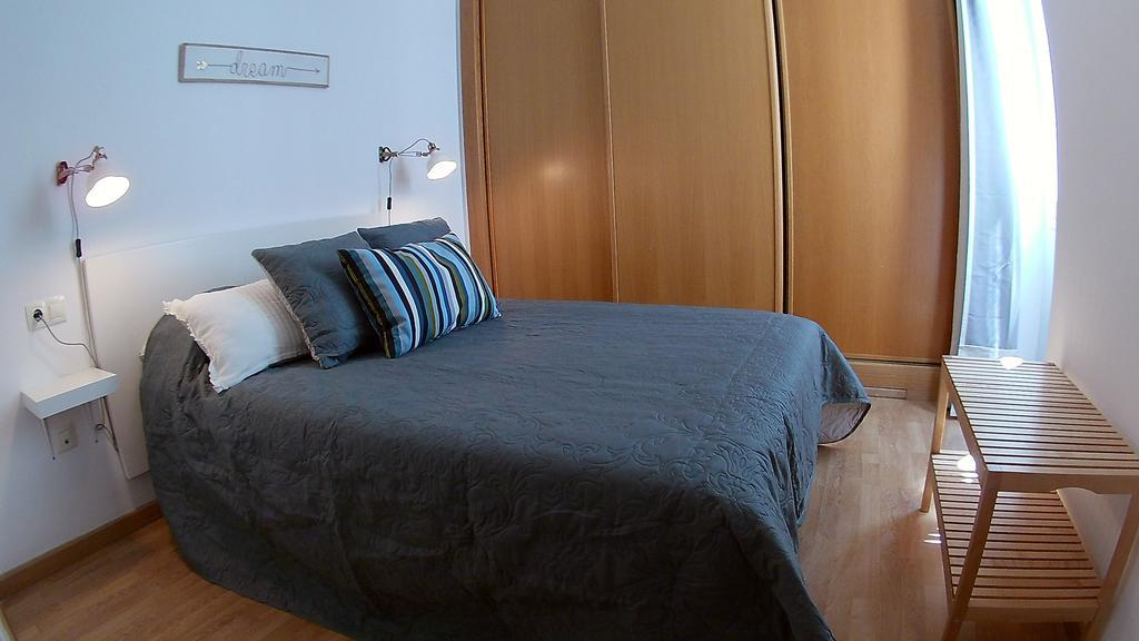 Mitjana Plaza Apartment Malaga Bagian luar foto