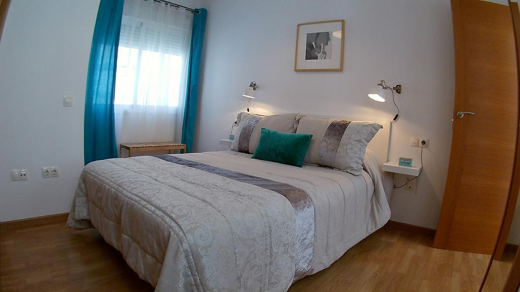 Mitjana Plaza Apartment Malaga Bagian luar foto